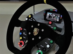 Volant Porsche RS GT3 par Léopoldo Ramirez