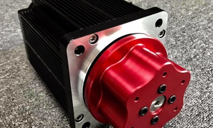 Le SF1-PRO Steering Hub de SIMFAI pour volant MIGE