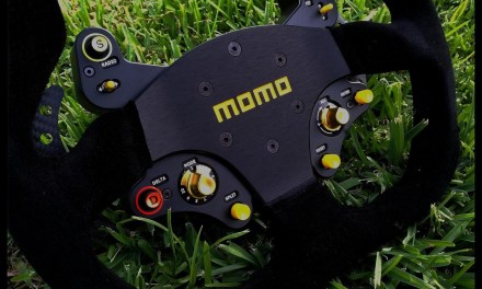 Volant MOMO Mod30 Hybrid Racing Simulations : into the wild