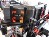 Review du support triple screen de JCL Simracing : Retour aux écrans ?