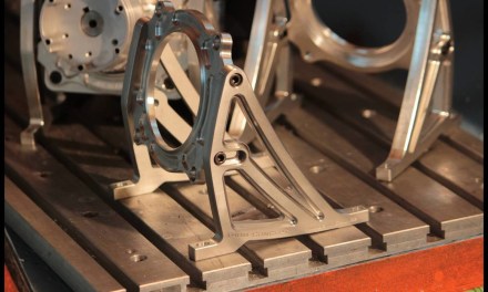 Un support moteur pour volant MIGE chez Thom Concept