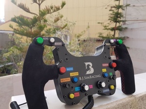 Superbe volant signé BJ SIMRACING