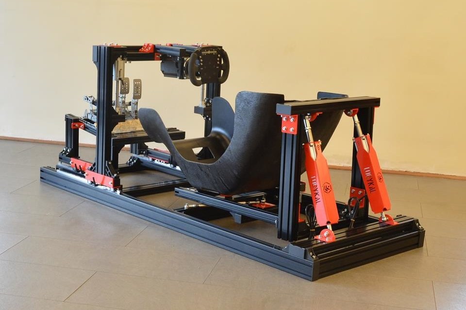 Un cockpit proto et de la couleur chez JCL Simracing