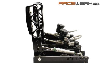 S1 Hydraulic Pedal System de RACEWERK : Un pédalier « made to look cool on your rig »