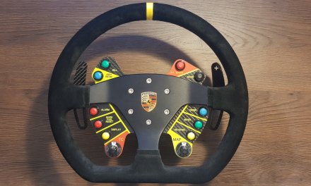 FI TECH : Encore une magnifique réplique d’un volant PORSCHE
