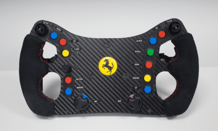 Une réplique du volant de la Ferrari 488 GTE pour la marque INNATO