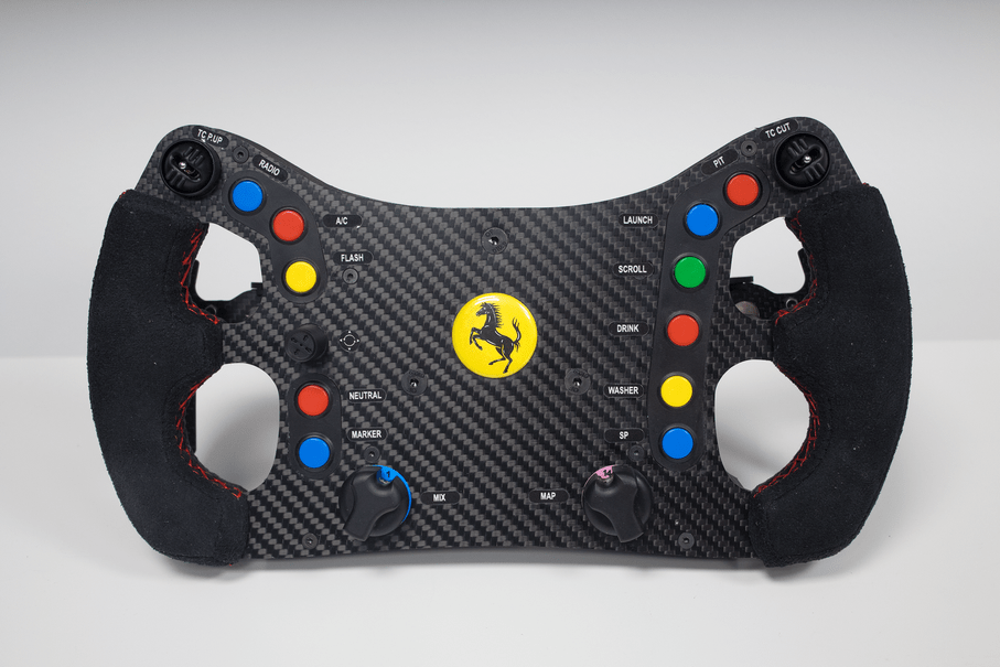 Une réplique du volant de la Ferrari 488 GTE pour la marque INNATO